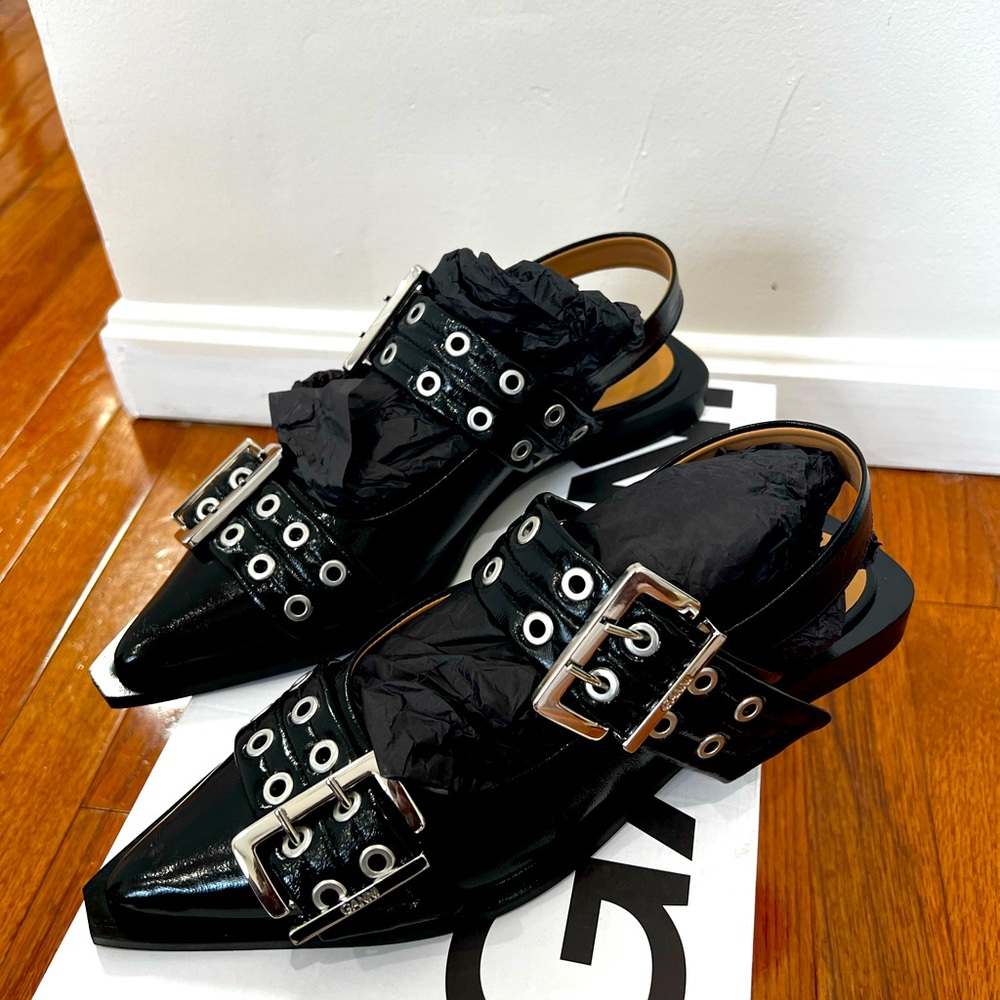 Like New (Worn Once) Trendy GANNI buckle flats